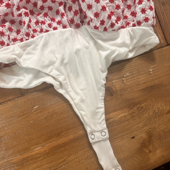 Draper James Floral Embroidered Collared Short Sleeve Bodysuit - Picture 6 of 9